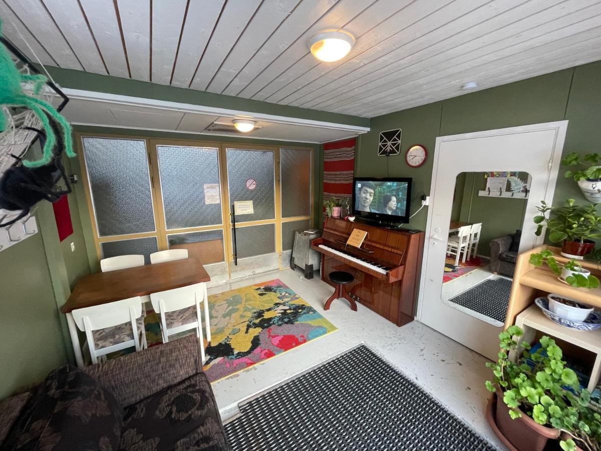 Koulumaeki Hostel Karkola Luaran gambar